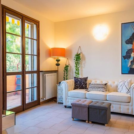 La Casa Sul Porto - Italian Homing Apartment Sirmione Exterior photo
